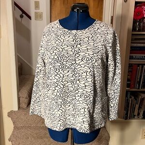 Chic Women's Floral Top in Black and White